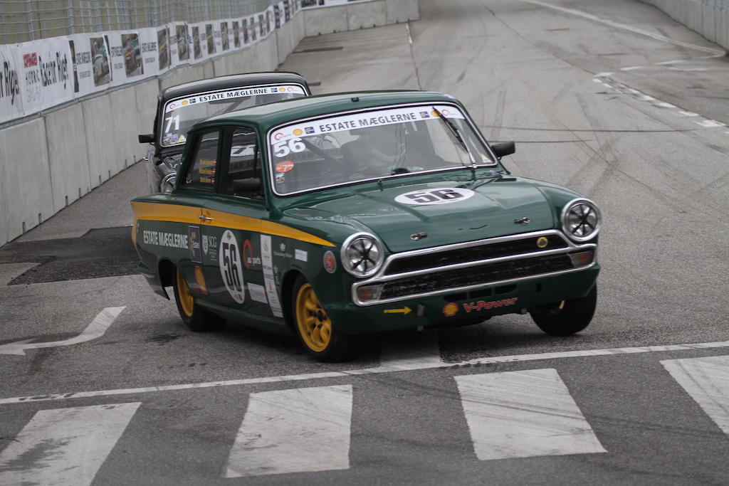 Æblet falder ikke langt fra stammen. Nicolai Sylvest har det ikke fra fremmede. Han vandt efter hård fight i Royal PRO/AM. Super flot kørsel.
(Foto: Motorsporten.dk)
